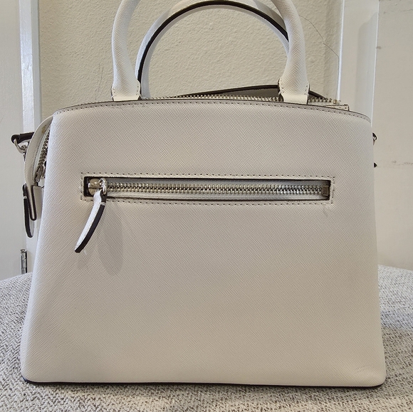 DKNY PURSE - Picture 12 of 16